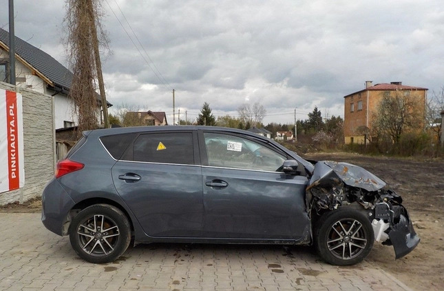 Toyota Auris cena 20900 przebieg: 95525, rok produkcji 2015 z Kórnik małe 407